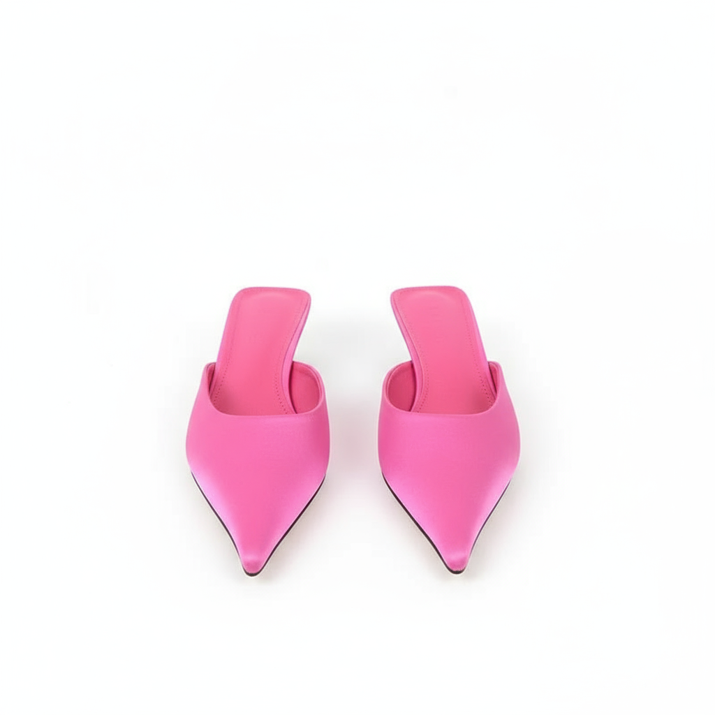 Pink pointed-toe shoes 